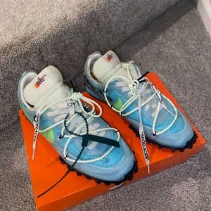 2019
Off-White x Wmns Waffle Racer 'Vivid Sky' size 8